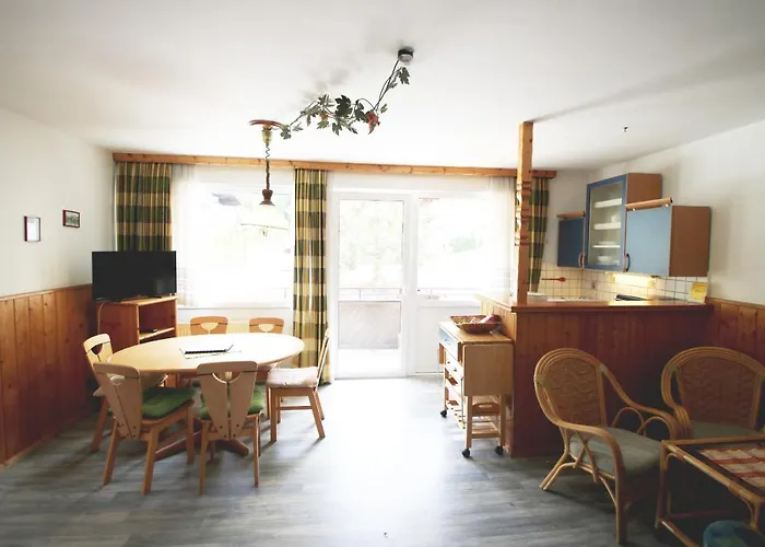 Kapruner Tal- 10-1 Bedroom شقة *