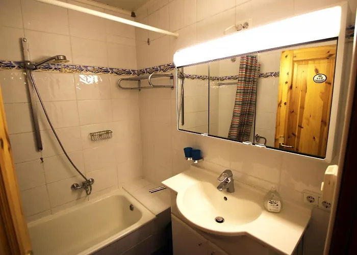 Kapruner Tal- 10-1 Bedroom كابرون