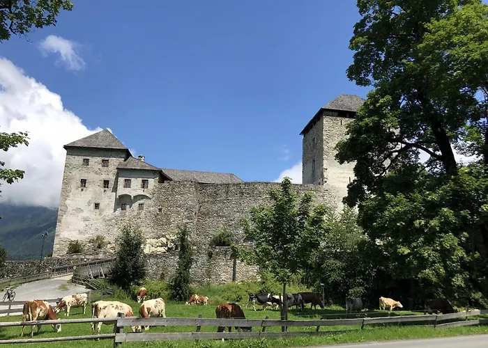 Kapruner Tal- 10-1 Bedroom كابرون